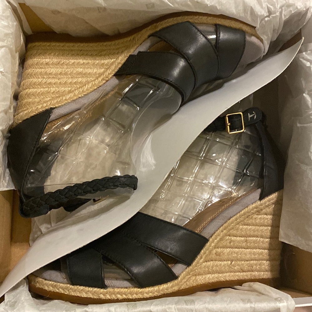 NIB never worn Sperry Skye Black leather wedge sandal, womens size 10M